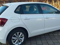 Gebraucht VW Polo Highline 95 PS (69 kW) 2018 Weiß Kleinwagen