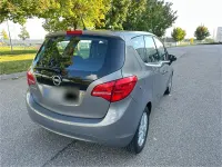 Gebraucht Opel Meriva Design Edition 101 PS (74 kW) 2011 Silber Van / Kleinbus