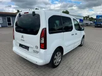 Gebraucht Citroën Berlingo SELECTION 99 PS (72 kW) 2017 Weiß Van / Kleinbus