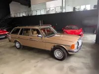 Gebraucht Mercedes 300 121 PS (88 kW) 1983 Gold Limousine