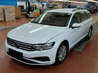 Gebraucht VW Passat Basis 150 PS (110 kW) 2023 Weiß Kombi