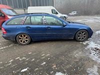 Gebraucht Mercedes C180 140 PS (102 kW) 2004 Blau Kombi