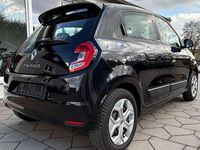 Gebraucht Renault Twingo Life 65 PS (47 kW) 2020 Sternenschwarz Kleinwagen