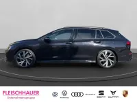 Usata VW Golf VIII R-line 150 CV (110 kW) 2023 Nero Station wagon