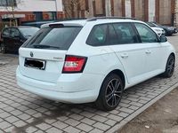 Gebraucht Skoda Fabia Ambition 90 PS (66 kW) 2017 Weiß Kombi