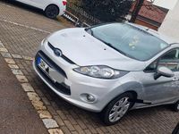 Gebraucht Ford Fiesta Trend 95 PS (69 kW) 2011 Silber Kleinwagen