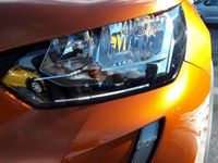 Gebraucht Peugeot 2008 Active 101 PS (74 kW) 2023 Metfa orange fusion SUV