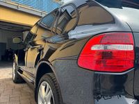 Second-hand Porsche Cayenne 290 CP (213 kW) 2007 Negru SUV