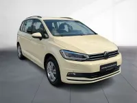 Neu VW Touran Trendline 150 PS (110 kW) 2026 Hellelfenbein Van / Kleinbus