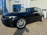 Gebraucht BMW 318 Shadowline 156 PS (114 kW) 2025 Schwarz Limousine