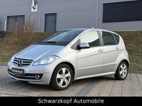 Gebraucht Mercedes A160 Avantgarde 95 PS (69 kW) 2010 Silber Limousine