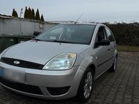 Gebraucht Ford Fiesta 70 PS (51 kW) 2005 Silber Kleinwagen