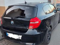 Gebraucht BMW 116 122 PS (89 kW) 2011 Schwarz Kleinwagen