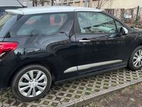 gebraucht Citroën DS3 VTI95 EZ 11/2011 43.000 km schwarz und weißes Dach