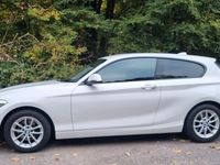Gebraucht BMW 120 Advantage 184 PS (135 kW) 2018 Weiß Kleinwagen