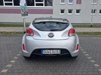 Gebraucht Hyundai Veloster Style 140 PS (102 kW) 2012 Silber Kleinwagen