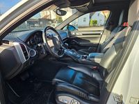 Gebraucht Porsche Cayenne 245 PS (180 kW) 2012 Weiß SUV