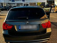 Gebraucht BMW 320 170 PS (125 kW) 2011 Grün Kombi