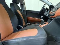 Gebraucht Hyundai i10 67 PS (49 kW) 2015 Orange Kleinwagen