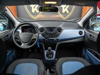 Gebraucht Hyundai i10 Comfort 67 PS (49 kW) 2015 Blau Kleinwagen