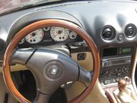 Second-hand Mazda MX5 110 CP (80 kW) 2000 Roșu Cabrio