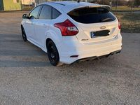 Gebraucht Ford Focus 125 PS (91 kW) 2013 Weiß Limousine