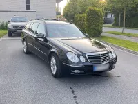 Gebraucht Mercedes E200 Avantgarde 184 PS (135 kW) 2009 Schwarz Limousine