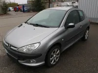 Gebraucht Peugeot 206 Tendance 109 PS (80 kW) 2003 Silber