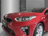 Gebraucht Kia Ceed Vision 140 PS (102 kW) 2019 Rot Kleinwagen