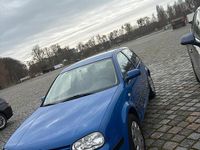 Gebraucht VW Golf IV 102 PS (75 kW) 2001 Blau Kleinwagen