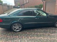 Gebraucht Mercedes E220 Elegance 150 PS (110 kW) 2003 Grün Limousine