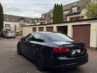Gebraucht VW Jetta Highline 140 PS (102 kW) 2012 Schwarz Limousine