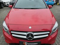 Gebraucht Mercedes A180 122 PS (89 kW) 2013 Rot Limousine