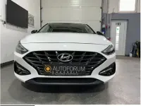 Gebraucht Hyundai i30 Trend 120 PS (88 kW) 2019 Silkybronze metallic Limousine