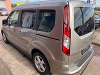 Gebraucht Ford Tourneo Connect Titanium 120 PS (88 kW) 2017 Silber Van / Kleinbus