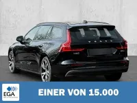 Gebraucht Volvo V60 163 PS (119 kW) 2023 Schwarz Kombi