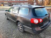 Gebraucht VW Passat 150 PS (110 kW) 2006 Braun Kombi