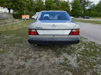 Gebraucht Mercedes E230 132 PS (97 kW) 1988 Silber Limousine