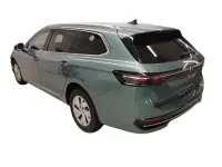 Używany VW Passat Elegance 150 KM (110 kW) 2025 Zielony Kombi