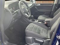 Gebraucht VW Touran Highline 150 PS (110 kW) 2024 Atlantic blau Van / Kleinbus