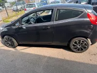 Gebraucht Ford Fiesta 82 PS (60 kW) 2012 Schwarz Limousine