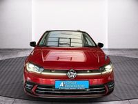 Gebraucht VW Polo Style 110 PS (80 kW) 2022 Kings red metallic deep black Kleinwagen
