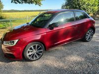 Gebraucht Audi A1 Design 125 PS (91 kW) 2017 Rot Limousine