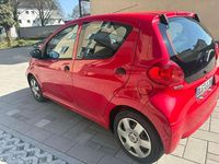 Używany Toyota Aygo 68 KM (50 kW) 2007 Czerwony Hatchback