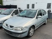 Gebraucht Renault Mégane 107 PS (78 kW) 2000 Silber Limousine