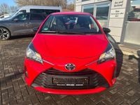 Gebraucht Toyota Yaris 69 PS (50 kW) 2017 Rot Kleinwagen