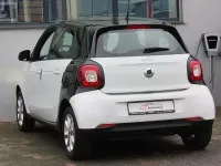 Gebraucht Smart ForFour Passion 71 PS (52 kW) 2015 Weiß Kleinwagen