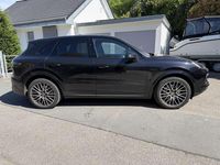 Second-hand Porsche Cayenne 340 CP (250 kW) 2021 Negru SUV