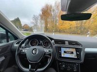 Gebraucht VW Tiguan Active 150 PS (110 kW) 2021 Deep black perl (metallic) SUV