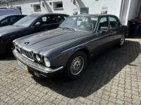Second-hand Jaguar XJ Sovereign 295 CP (216 kW) 1985 Argintiu Berlinǎ